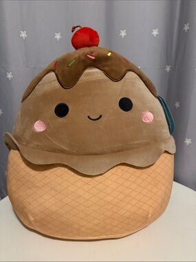 NWT Squishmallows Marta Icecream s12”